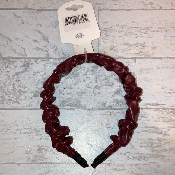 Nicole Miller New York Scrunch Scrunchie Pleated Ruched Faux Leather Headband - Picture 2 of 7